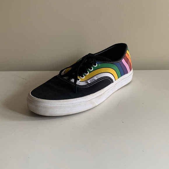 Refract vans - Picture 1 of 2